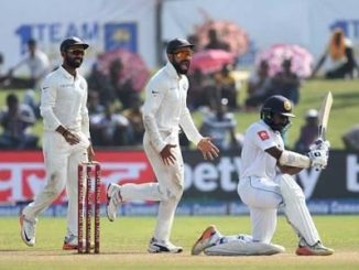 Read Scoops India v Sri Lanka