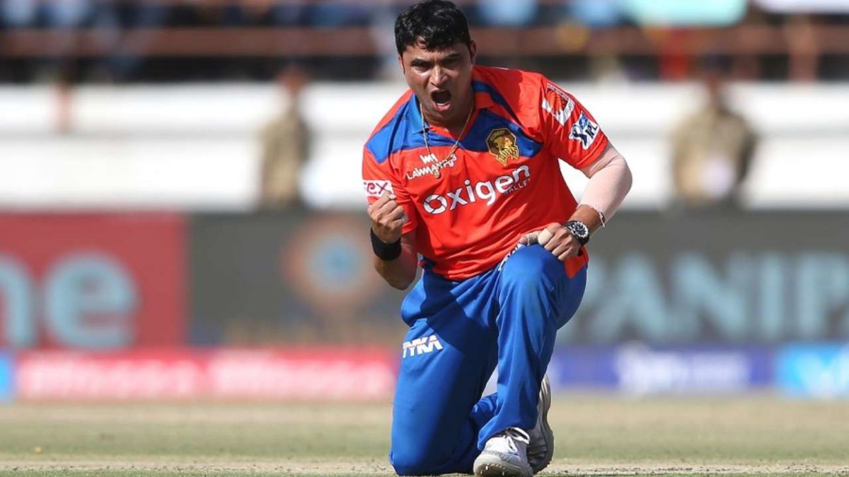 Pravin Tambe disqualified from IPL 2020