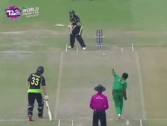 Steve Smith flicks four from off the pitch