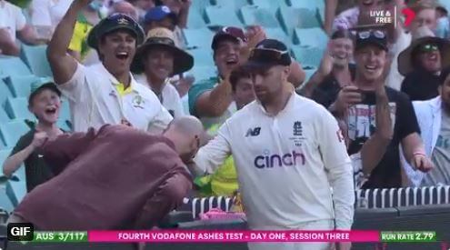 Ashes 2021/22: Fan Gets Head Signed by Jack Leach