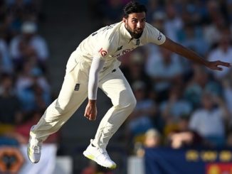 SEE: Saqib Mahmood Denied Maiden Test Wicket (No Ball)