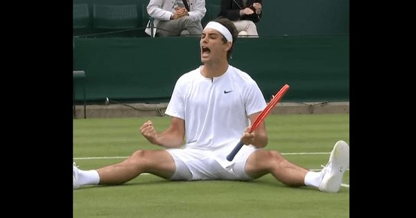 WATCH: Taylor Fritz Makes Diving Shot To Win Set