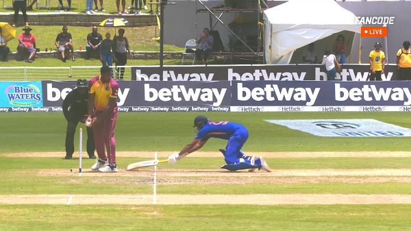WATCH: Obed McCoy Refuses To Run Out Ashwin