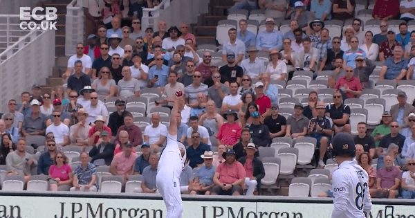 WATCH: Stuart Broad Takes Stunner Against South Africa